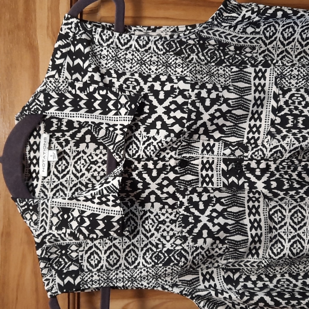 Sleeveless Blouse. Notations Sm